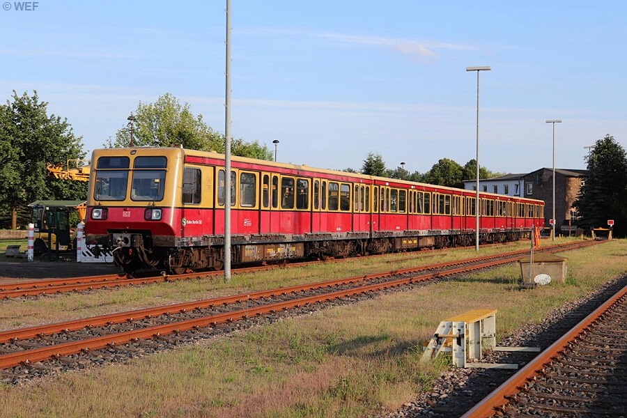 Ehemaliger S-Bahn-Triebzug 485 076/088 in Pasewalk